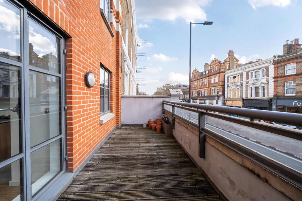 Property photo 2 of 10 Picture No. 03