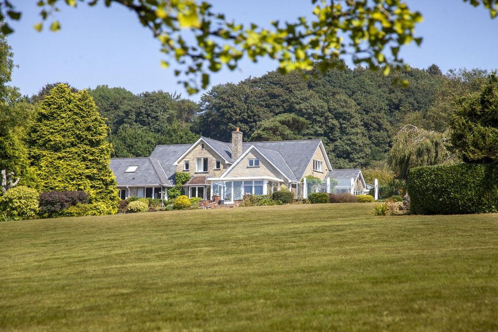 Property photo 1 of 16 Picture 1