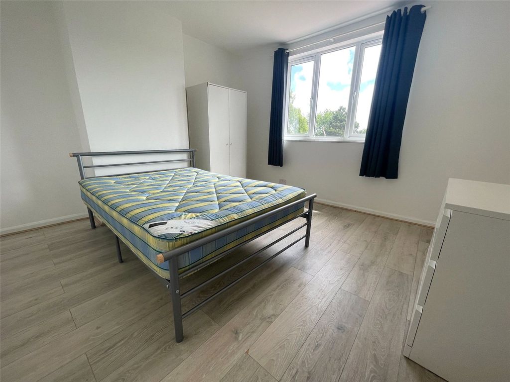 Property photo 2 of 12 Picture No. 09