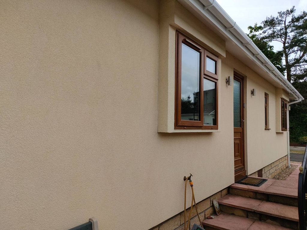 Property photo 3 of 27