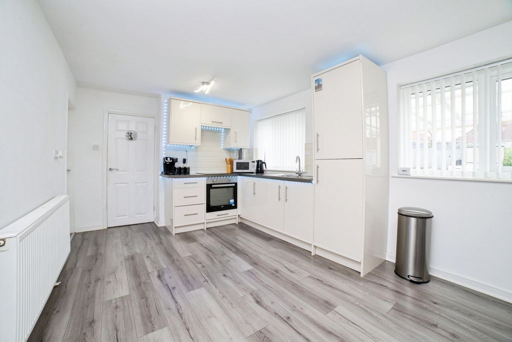Property photo 3 of 26 Pbox-Img.Jpg