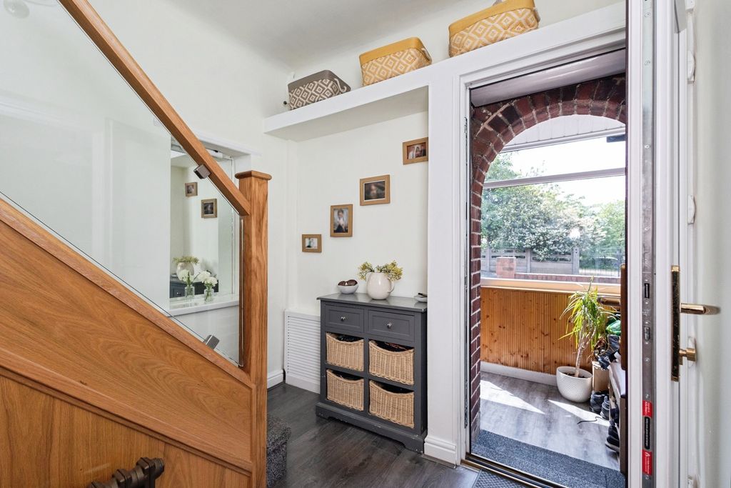 Property photo 2 of 22 Pbox-Img.Jpg