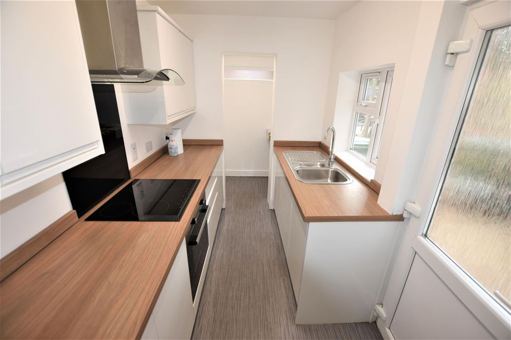 Property photo 1 of 10 12.Jpg