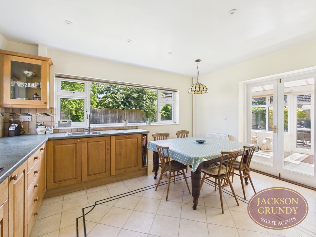 Property photo 2 of 16 Swinnertons Lane