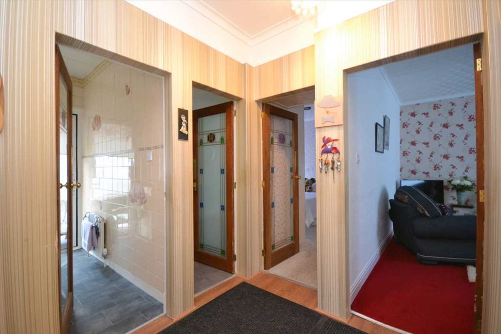 Property photo 2 of 22 Hallway