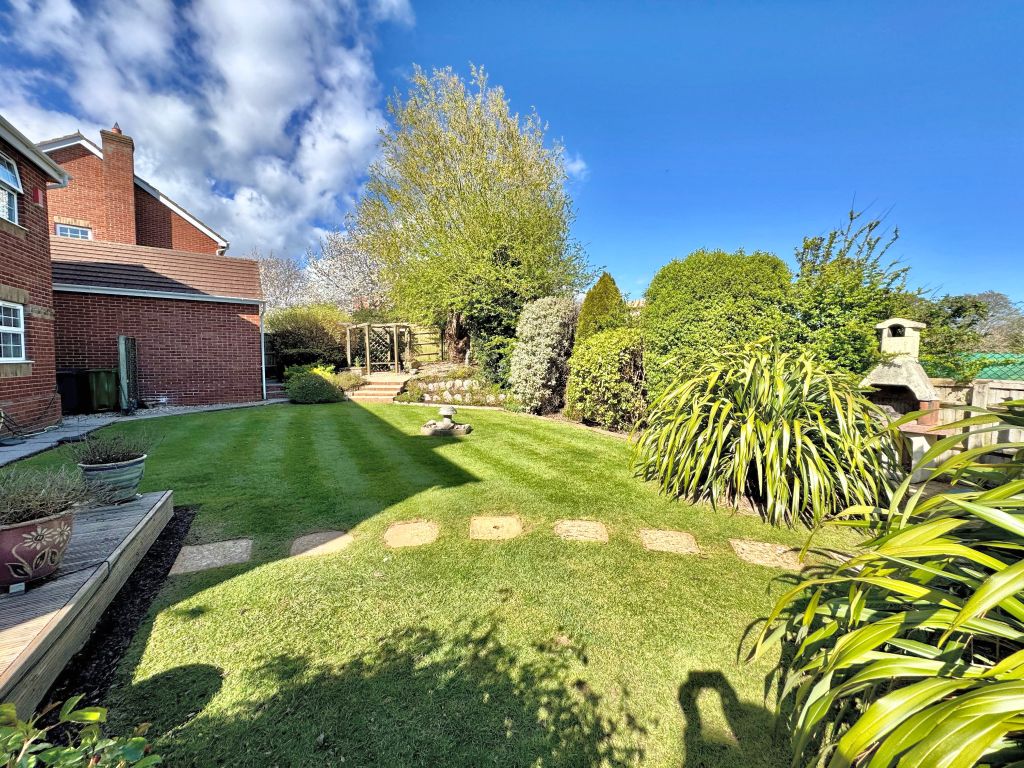 Property photo 2 of 21