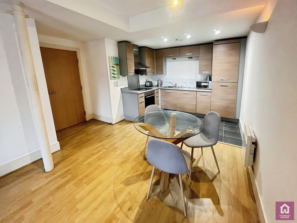 Property photo 2 of 12 Picture No. 11