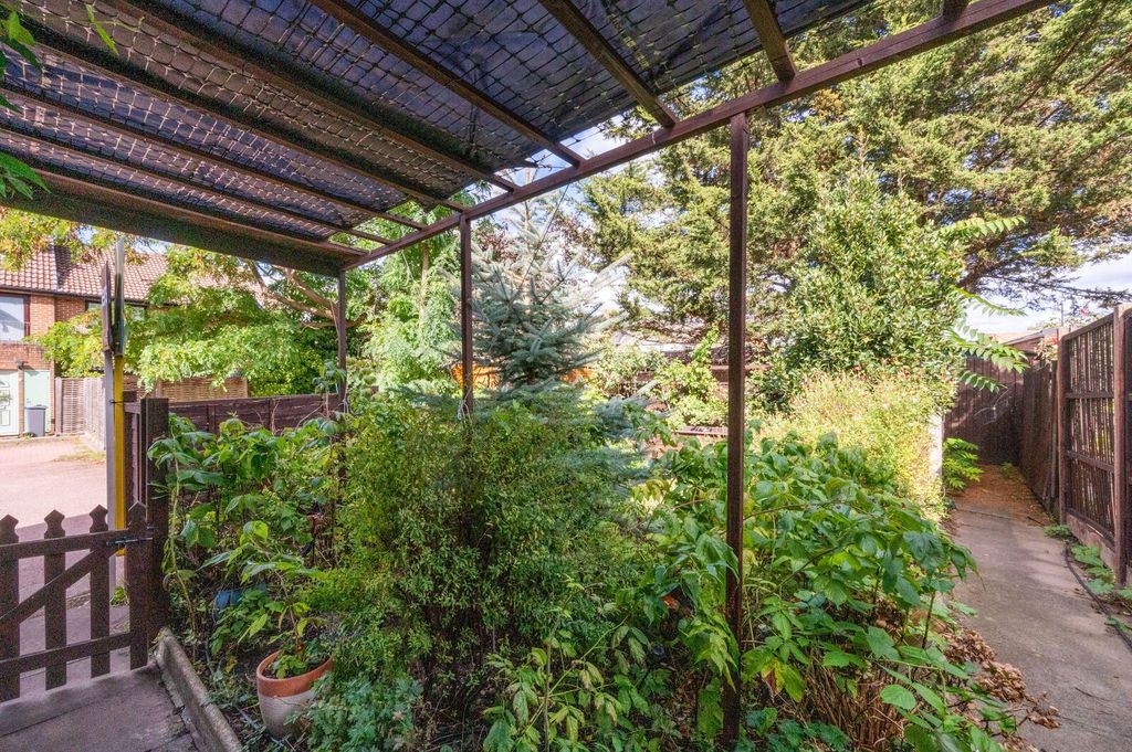 Property photo 3 of 8