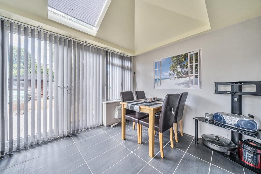 Property photo 3 of 18 Dining