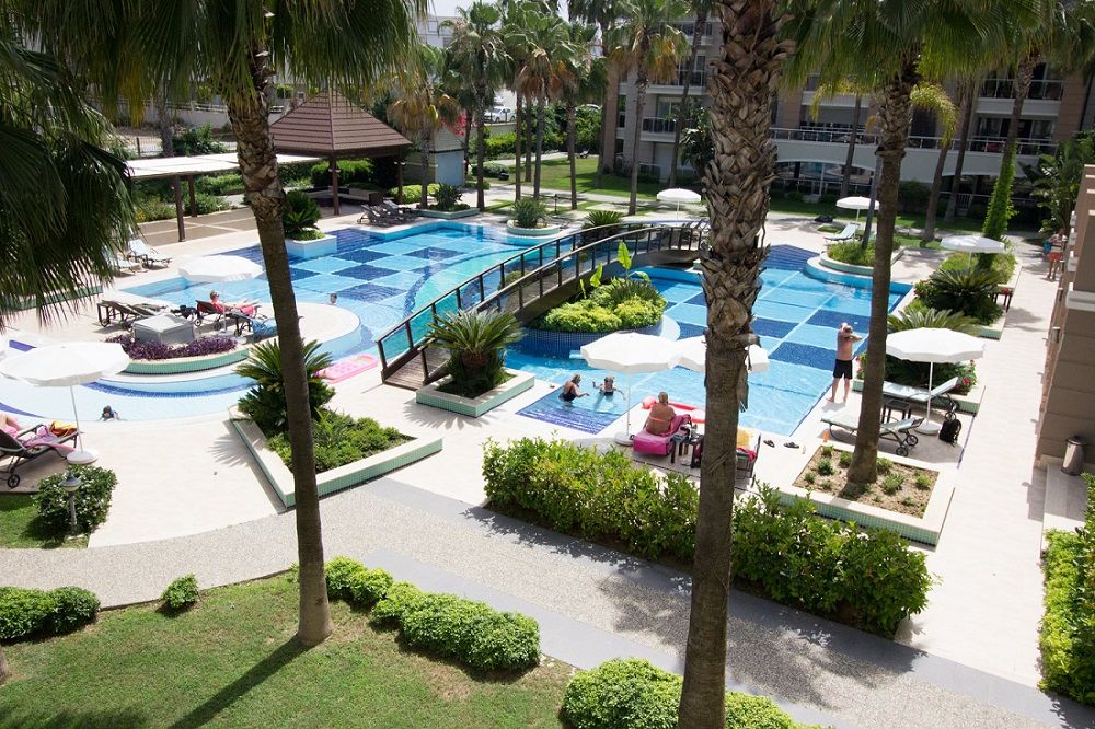 Property photo 2 of 17 Modern 2- Bed Side Apartment - Stunning Complex