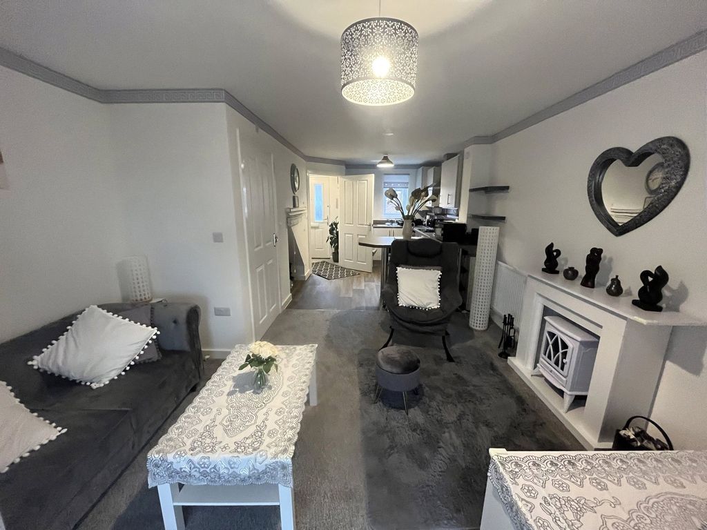 Property photo 2 of 14 Lounge Area