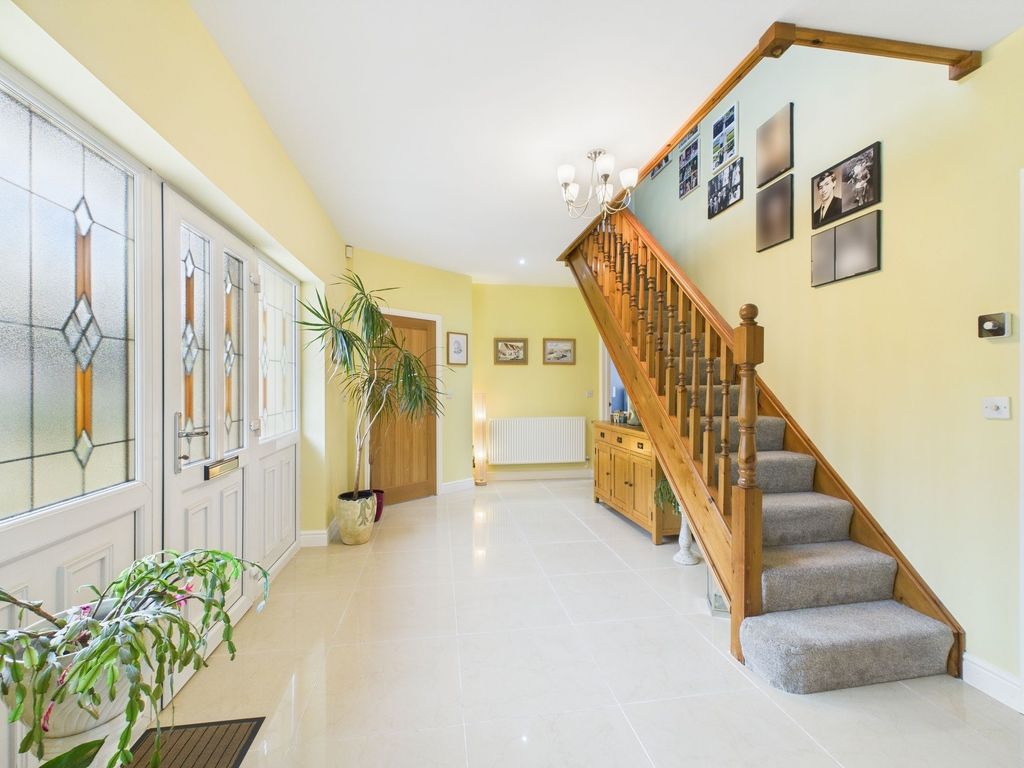 Property photo 2 of 59