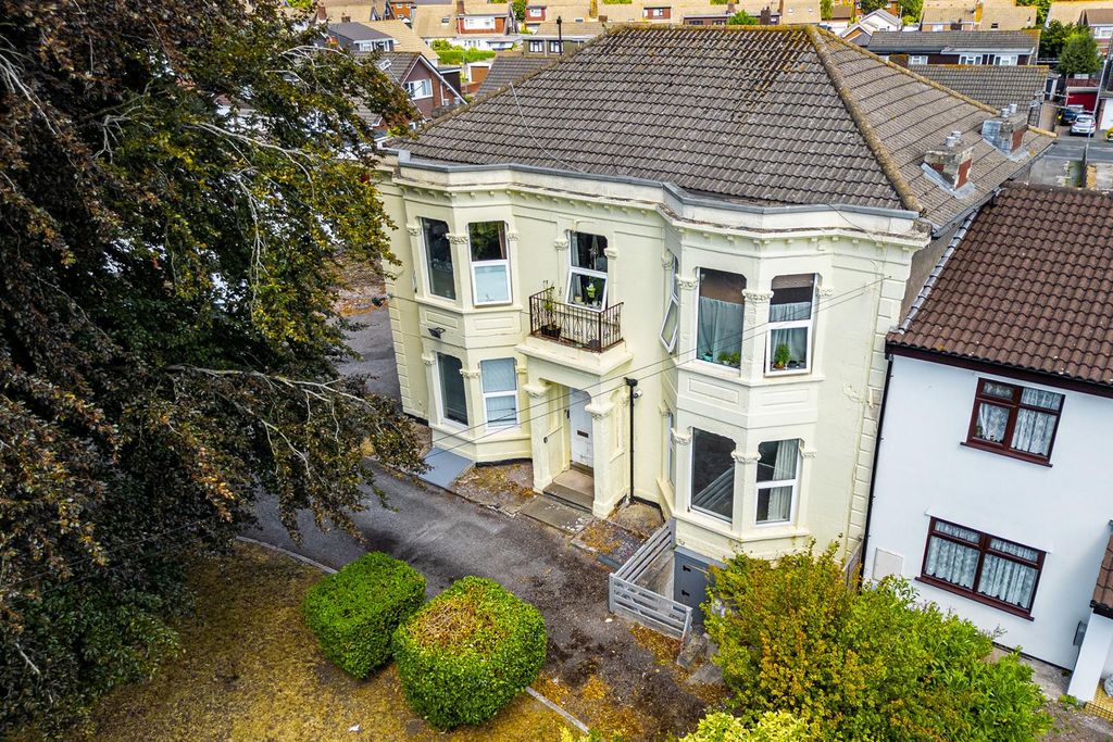 Property photo 2 of 65 The Old Dairy, Stoke Lane, Stoke Lodge, Bristol Bs