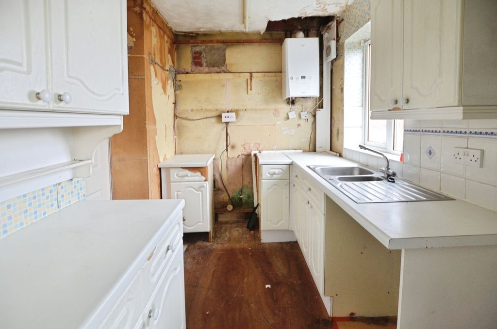 Property photo 2 of 20 83965553-Img_4232