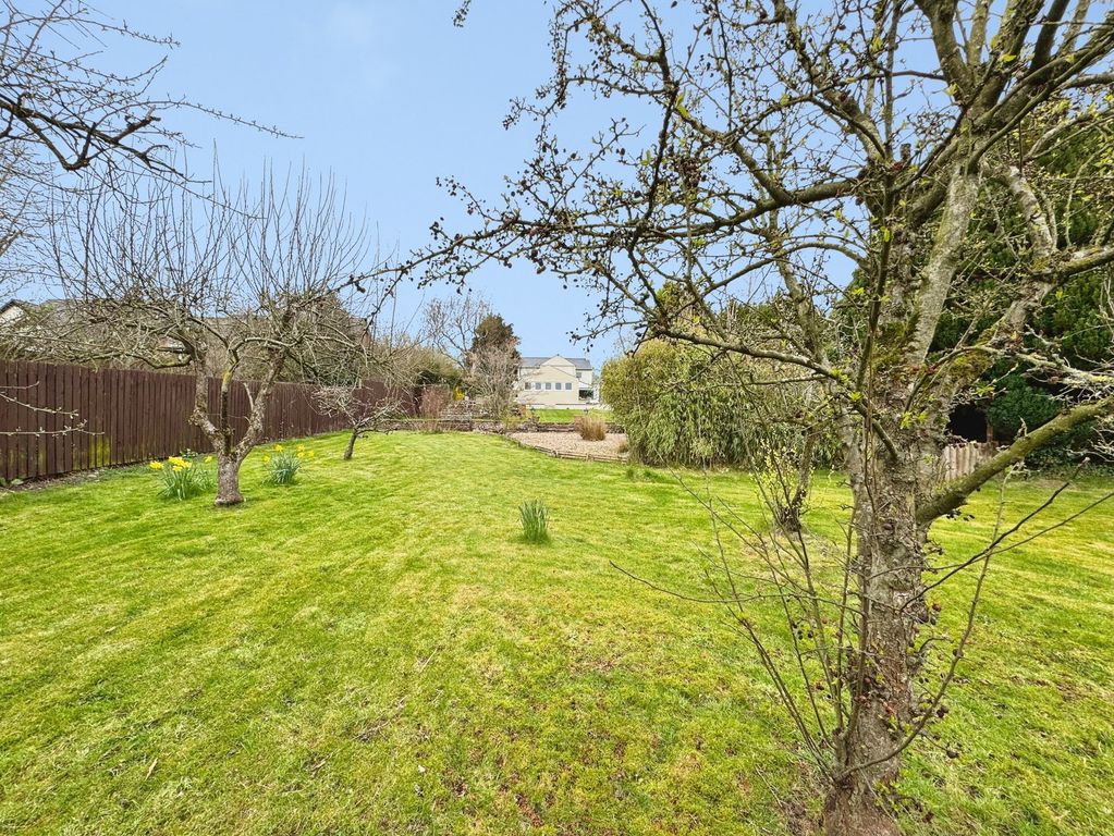 Property photo 2 of 29