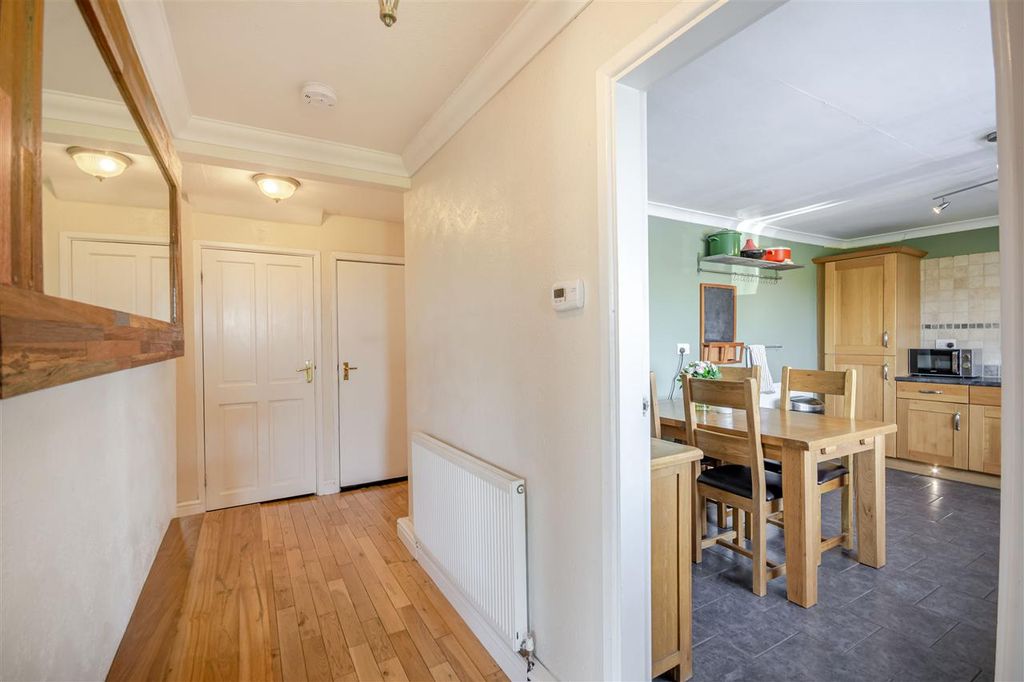 Property photo 2 of 29 Entrance Hall