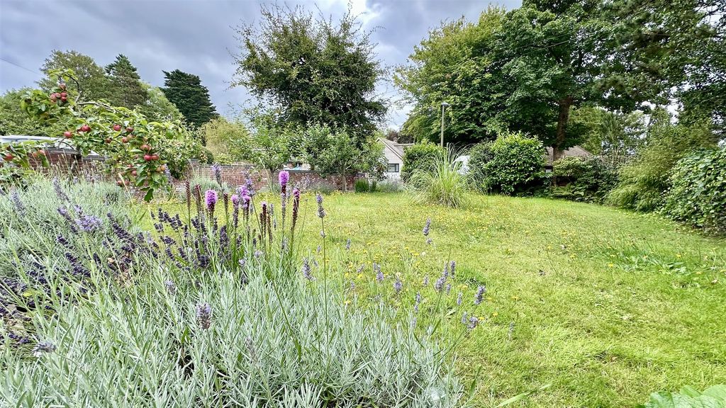 Property photo 2 of 29