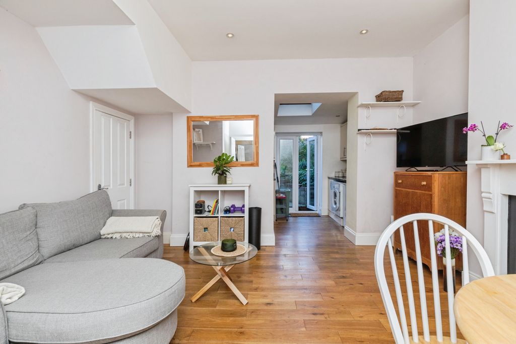 Property photo 3 of 12