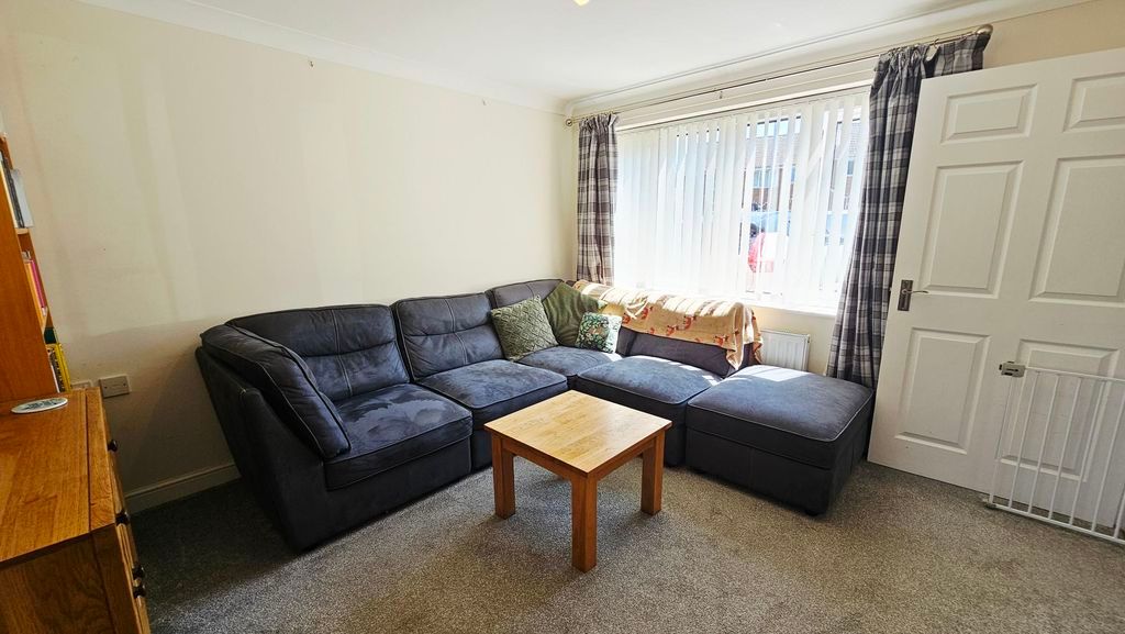Property photo 3 of 19 Photo 4