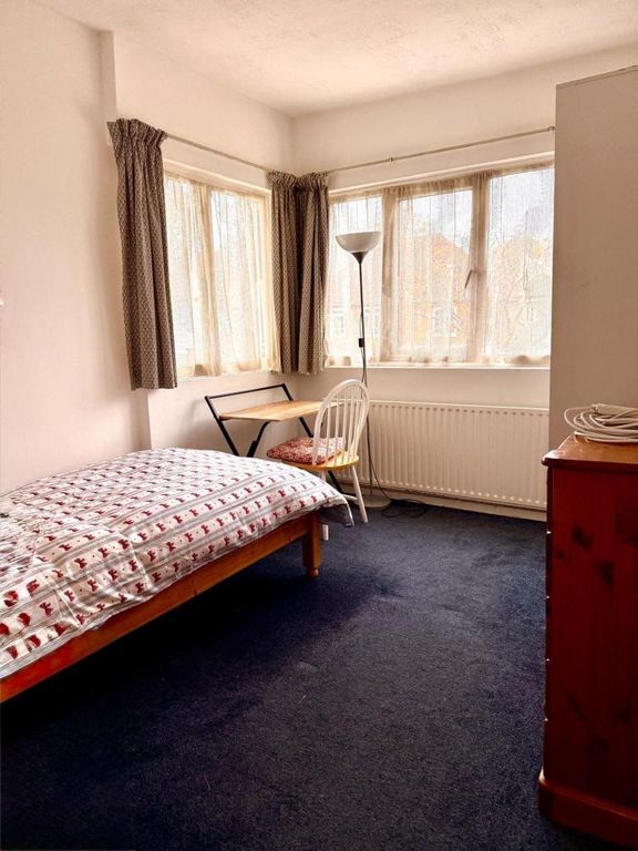 Property photo 1 of 3