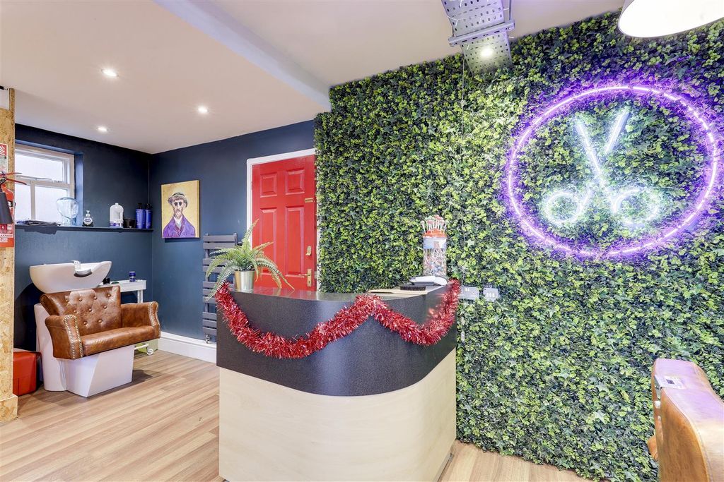 Property photo 3 of 22 1648.Jpg