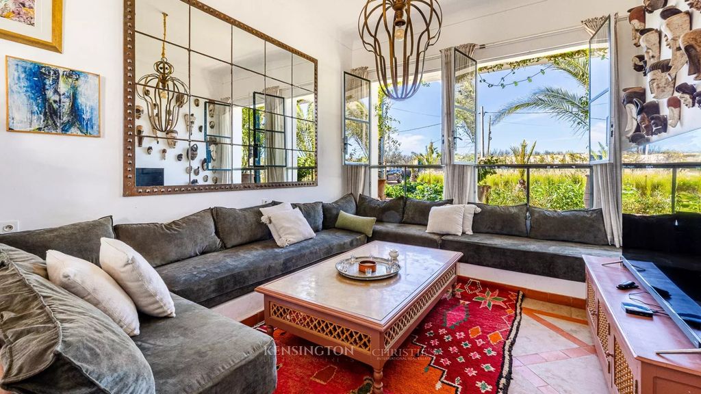 Property photo 3 of 33