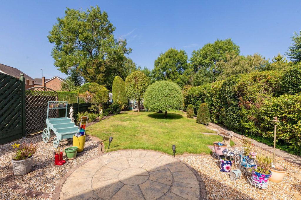 Property photo 2 of 22