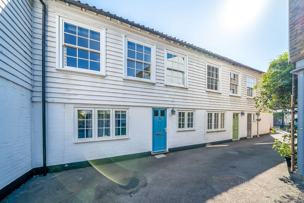 Property photo 2 of 16 External