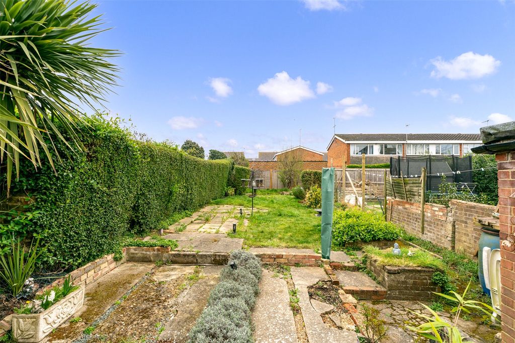 Property photo 2 of 25 Picture No. 18