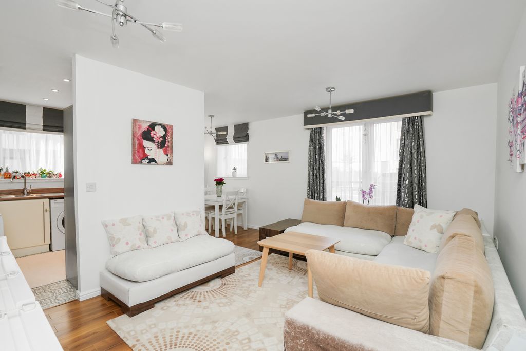 Property photo 3 of 14 Property Image 3