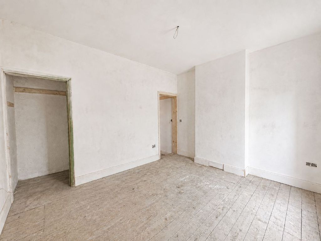 Property photo 3 of 8 Image 3