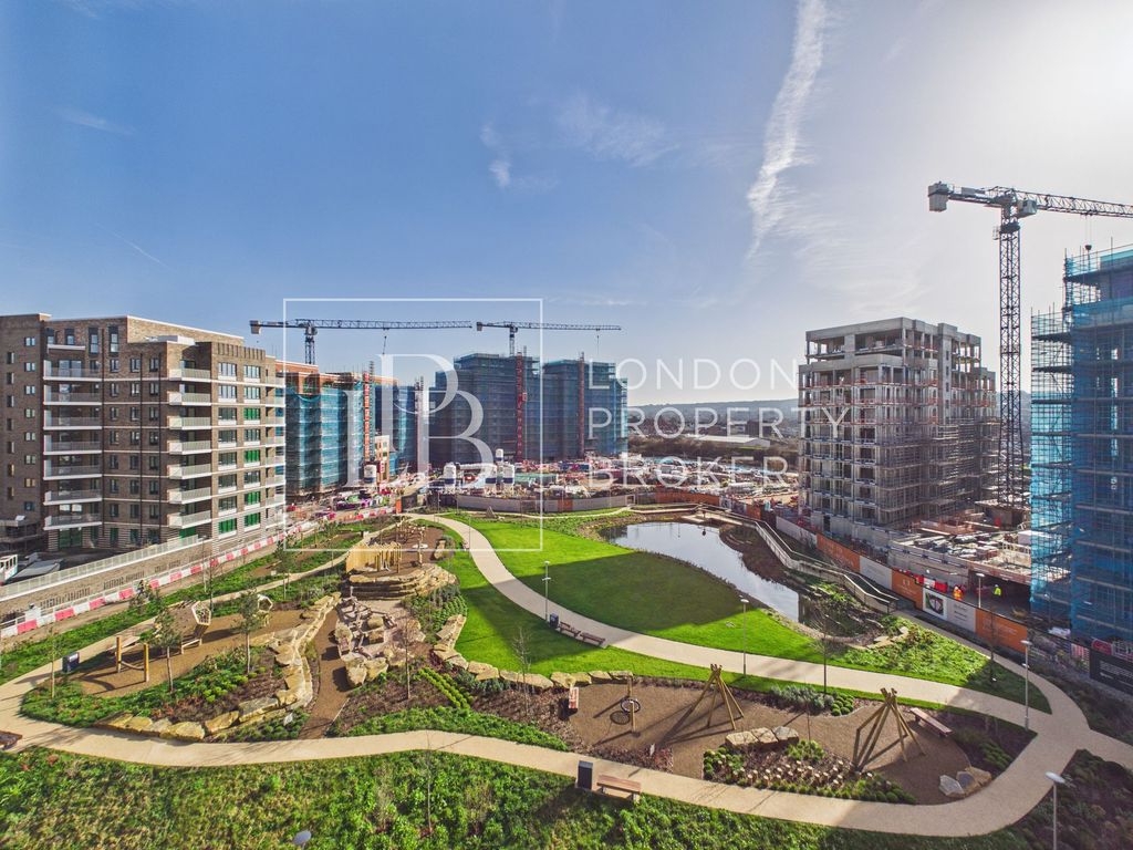 Property photo 2 of 23