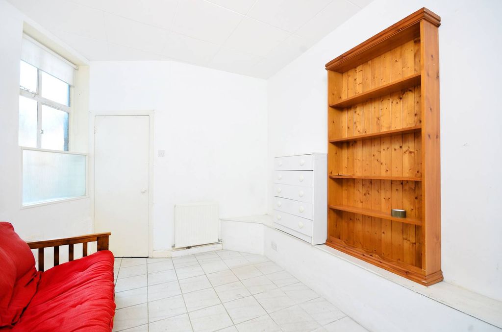 Property photo 2 of 4