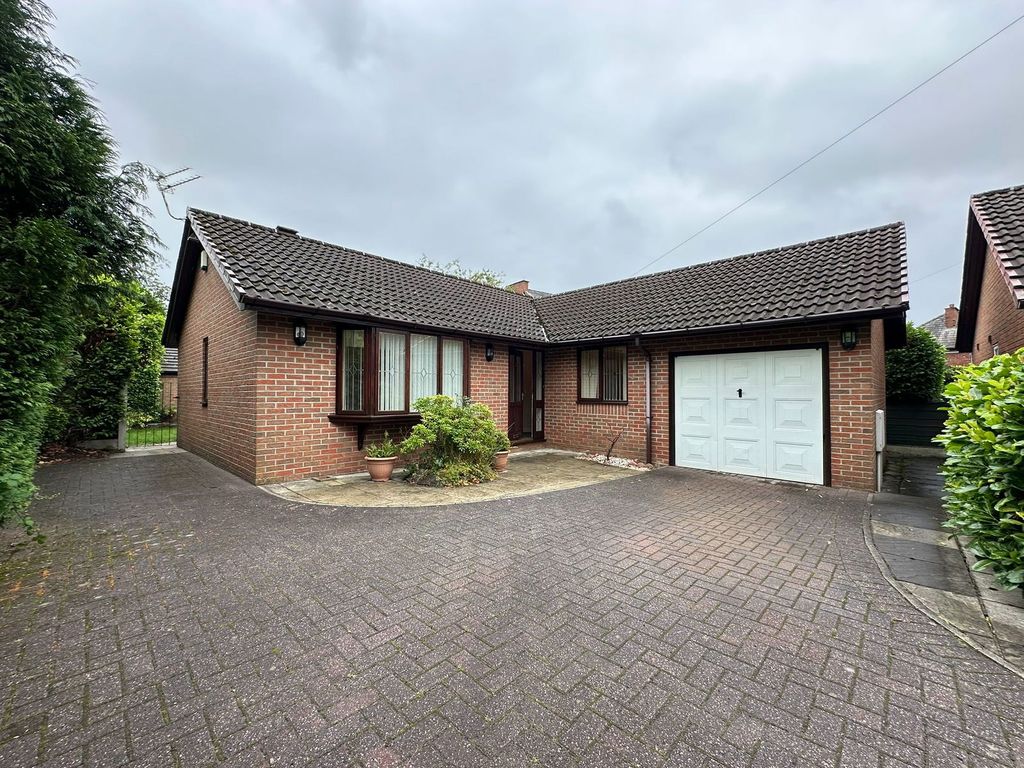 Property photo 1 of 37