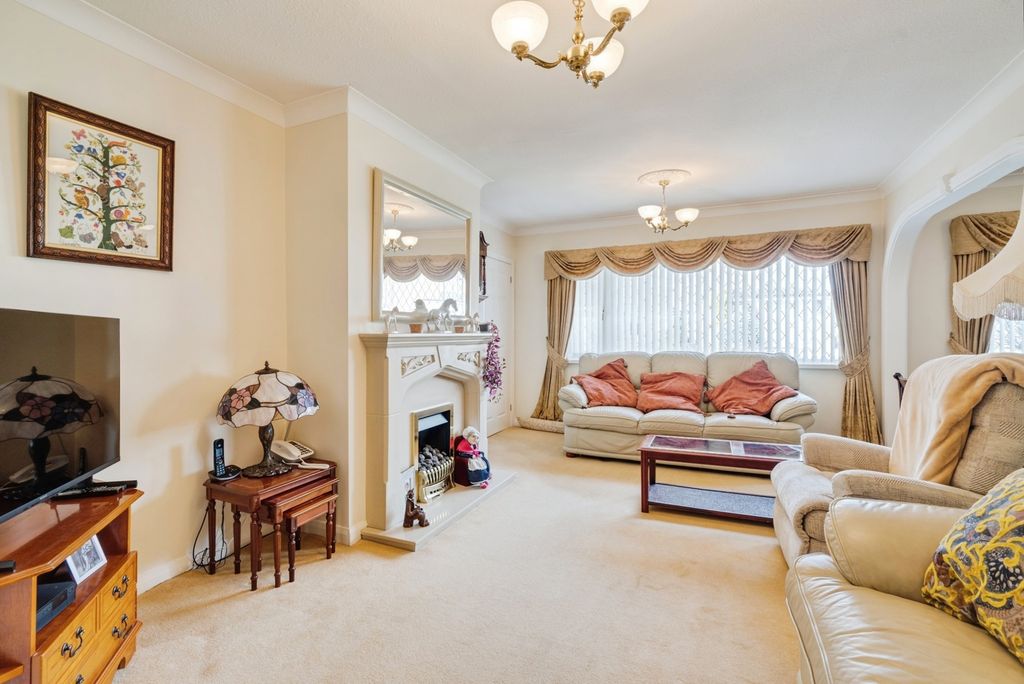 Property photo 3 of 26 Pbox-Img.Jpg