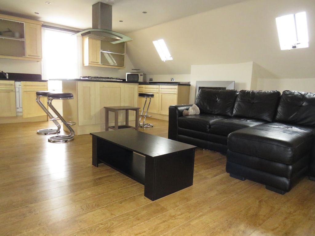 Property photo 3 of 13 Image
