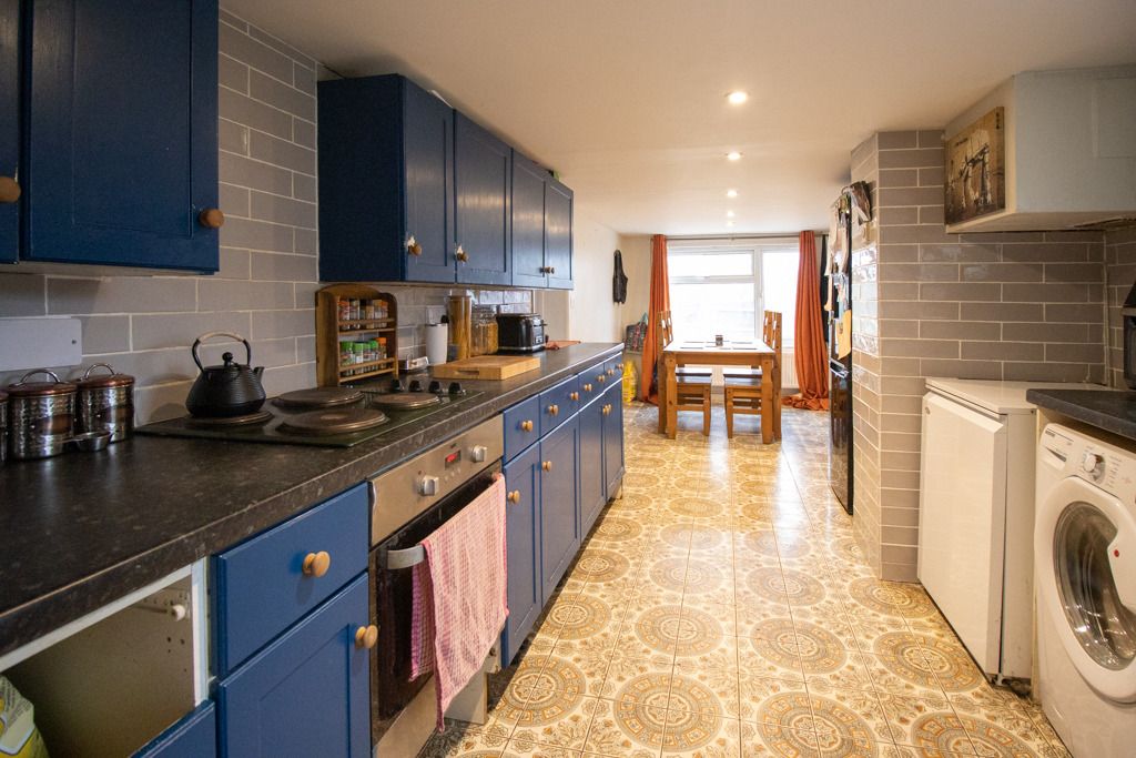 Property photo 3 of 13 3623595