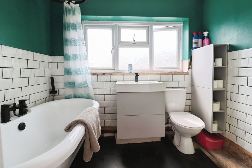 Property photo 3 of 13