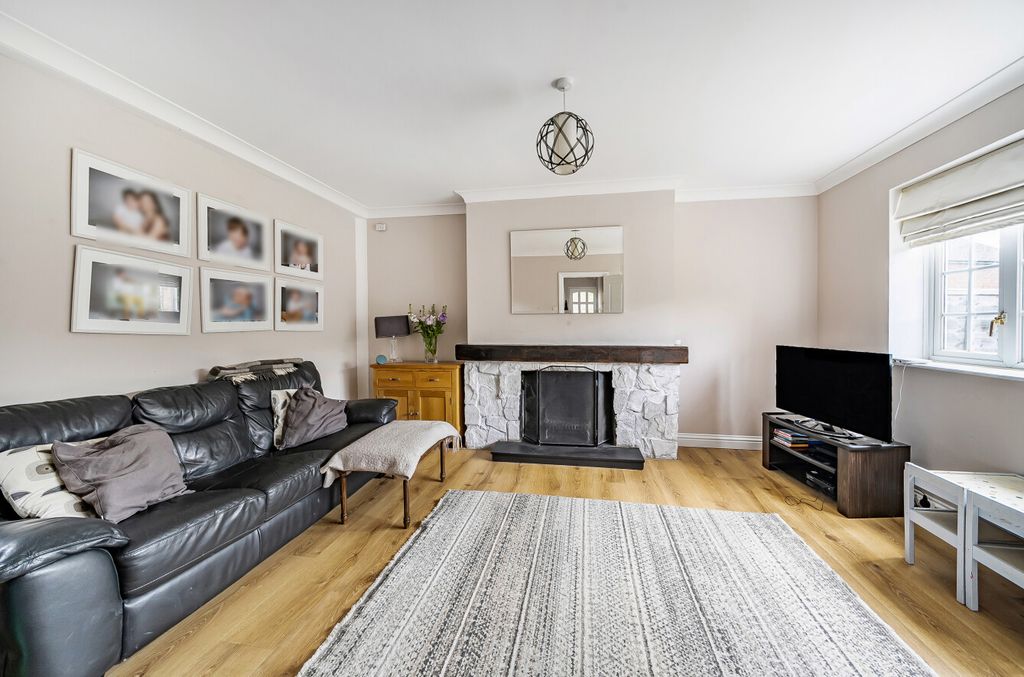 Property photo 2 of 14 1-681Ca47Faa887-1...