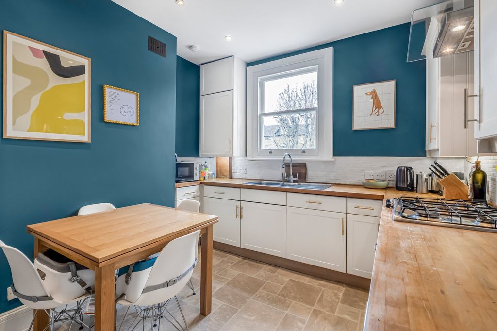 Property photo 3 of 17 Picture No. 28