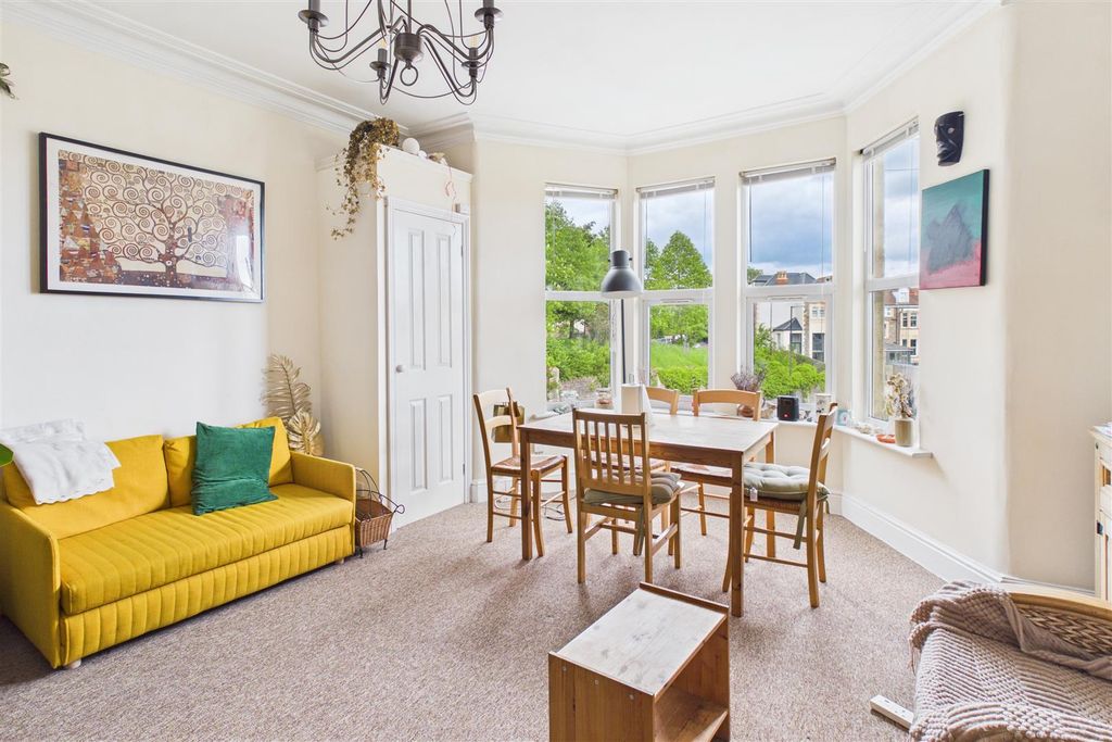 Property photo 1 of 9 Hm