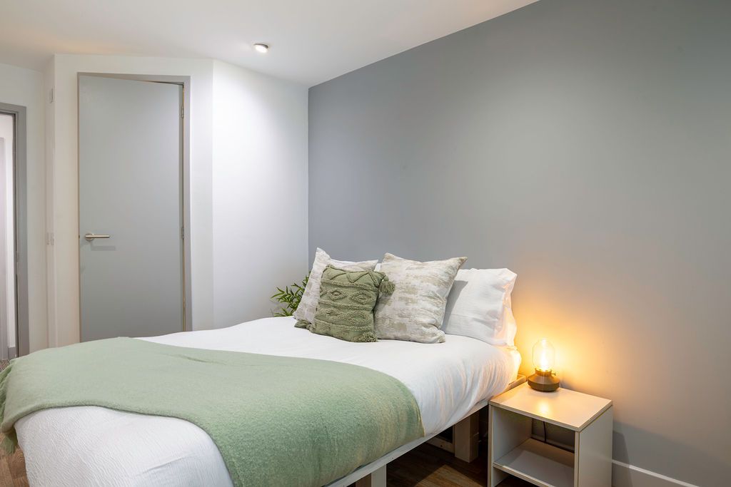 Property photo 1 of 20 Premium-En-Suite-3.Jpg