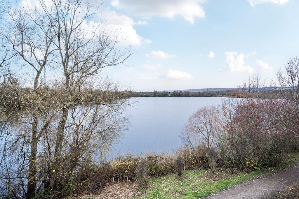 Property photo 3 of 17 1387363-3-693863868Eb4d.Jpg