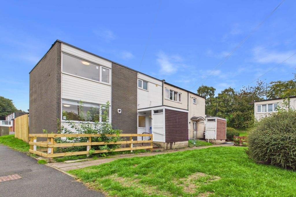Property photo 1 of 18 Front External