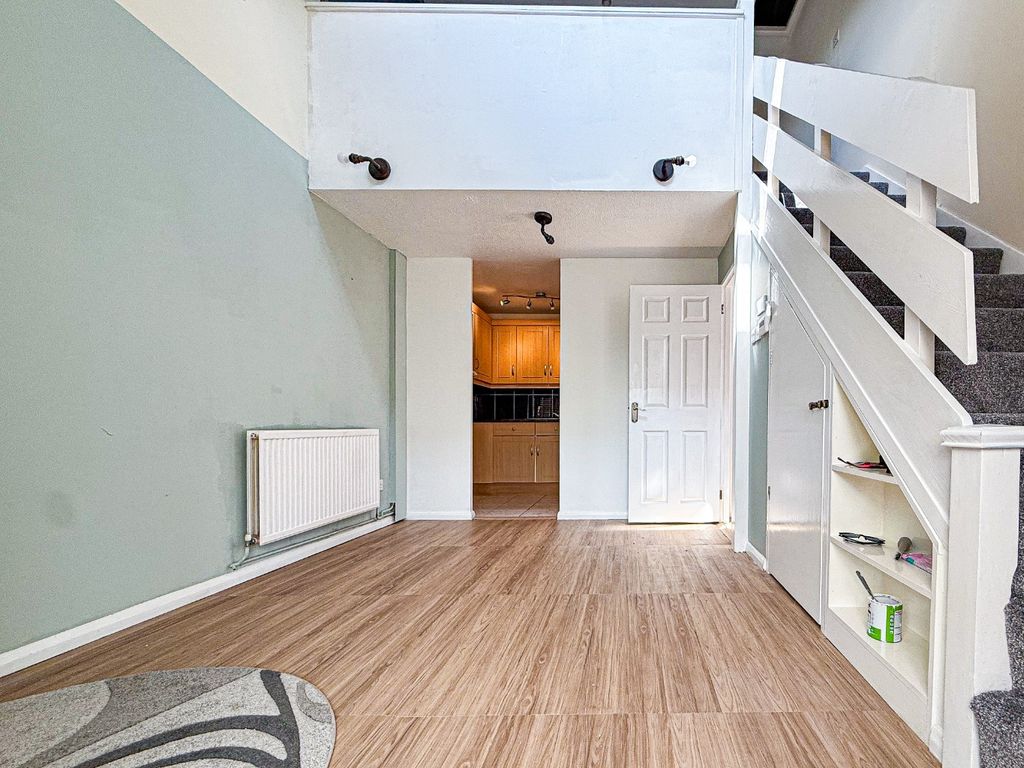 Property photo 2 of 11 4292682