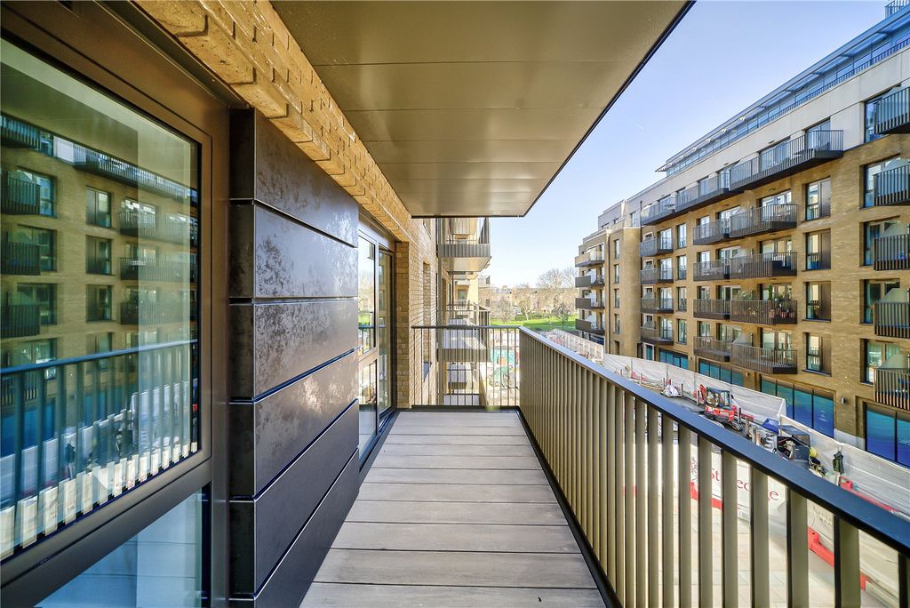 Property photo 2 of 13 Picture No. 18