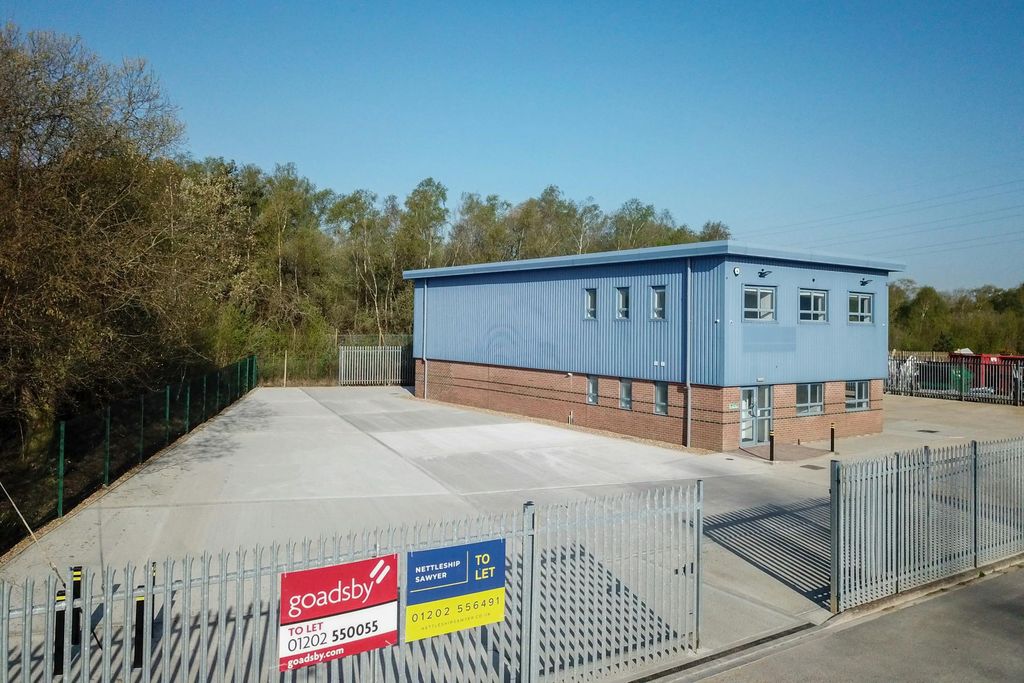 Property photo 3 of 9 12.Jpg