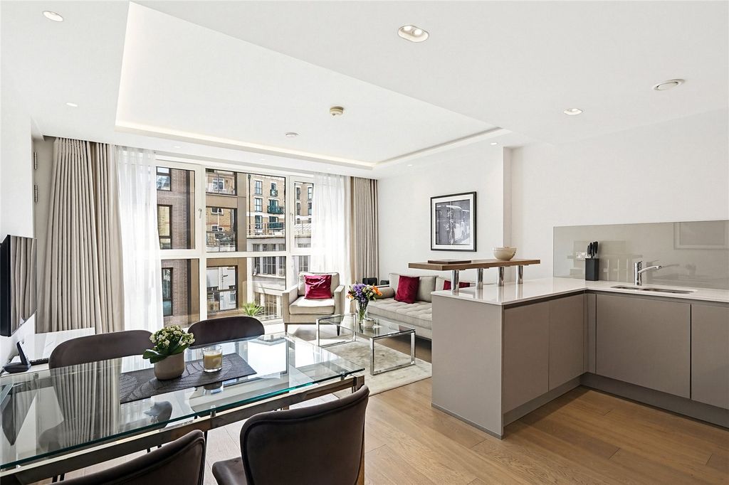 Property photo 1 of 11 Reception Room