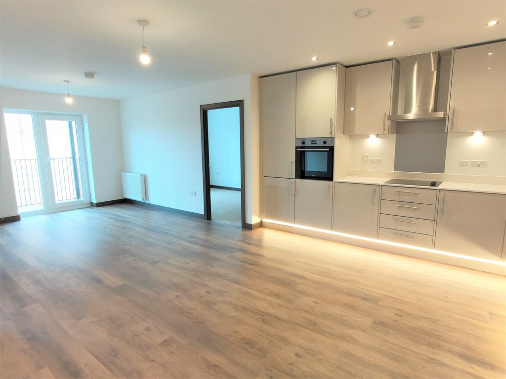 Property photo 3 of 10 Image