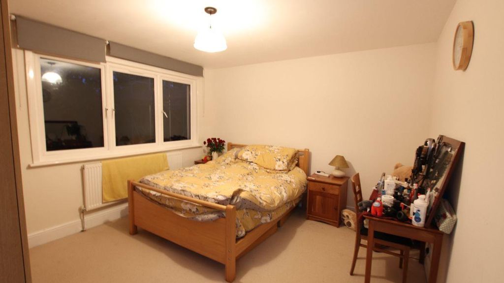 Property photo 3 of 5